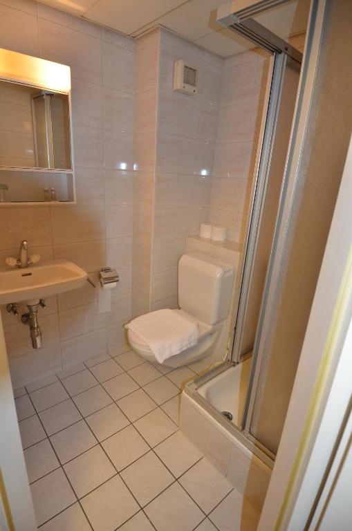 Beausite Otel Crissier Oda fotoğraf