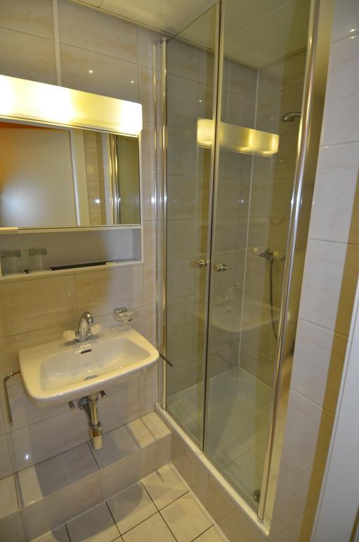 Beausite Otel Crissier Oda fotoğraf