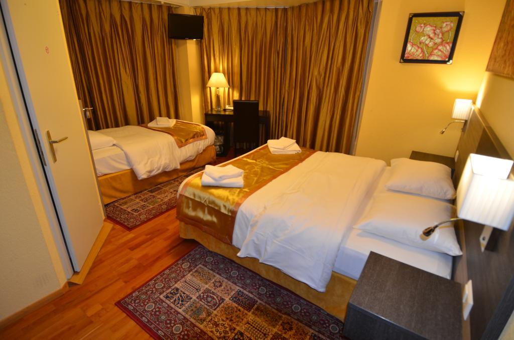 Beausite Otel Crissier Oda fotoğraf