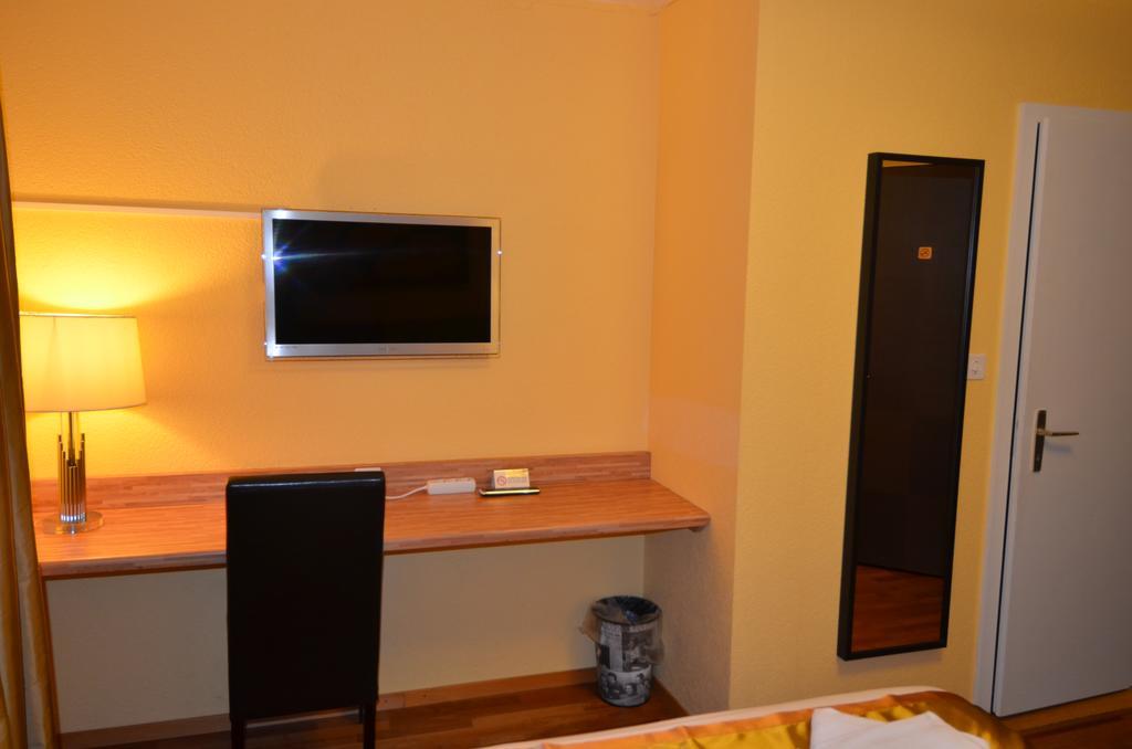 Beausite Otel Crissier Oda fotoğraf