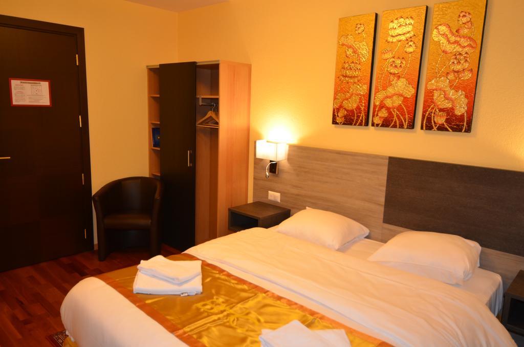 Beausite Otel Crissier Oda fotoğraf