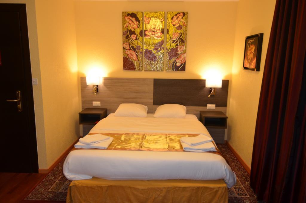 Beausite Otel Crissier Oda fotoğraf