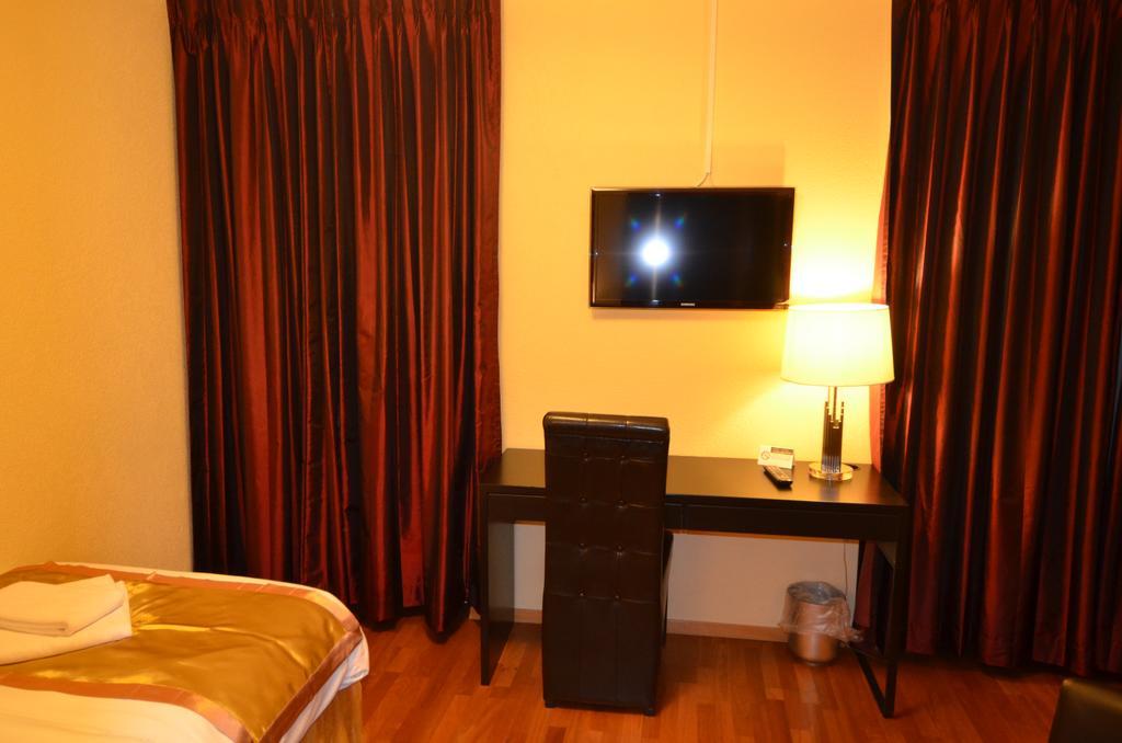 Beausite Otel Crissier Oda fotoğraf